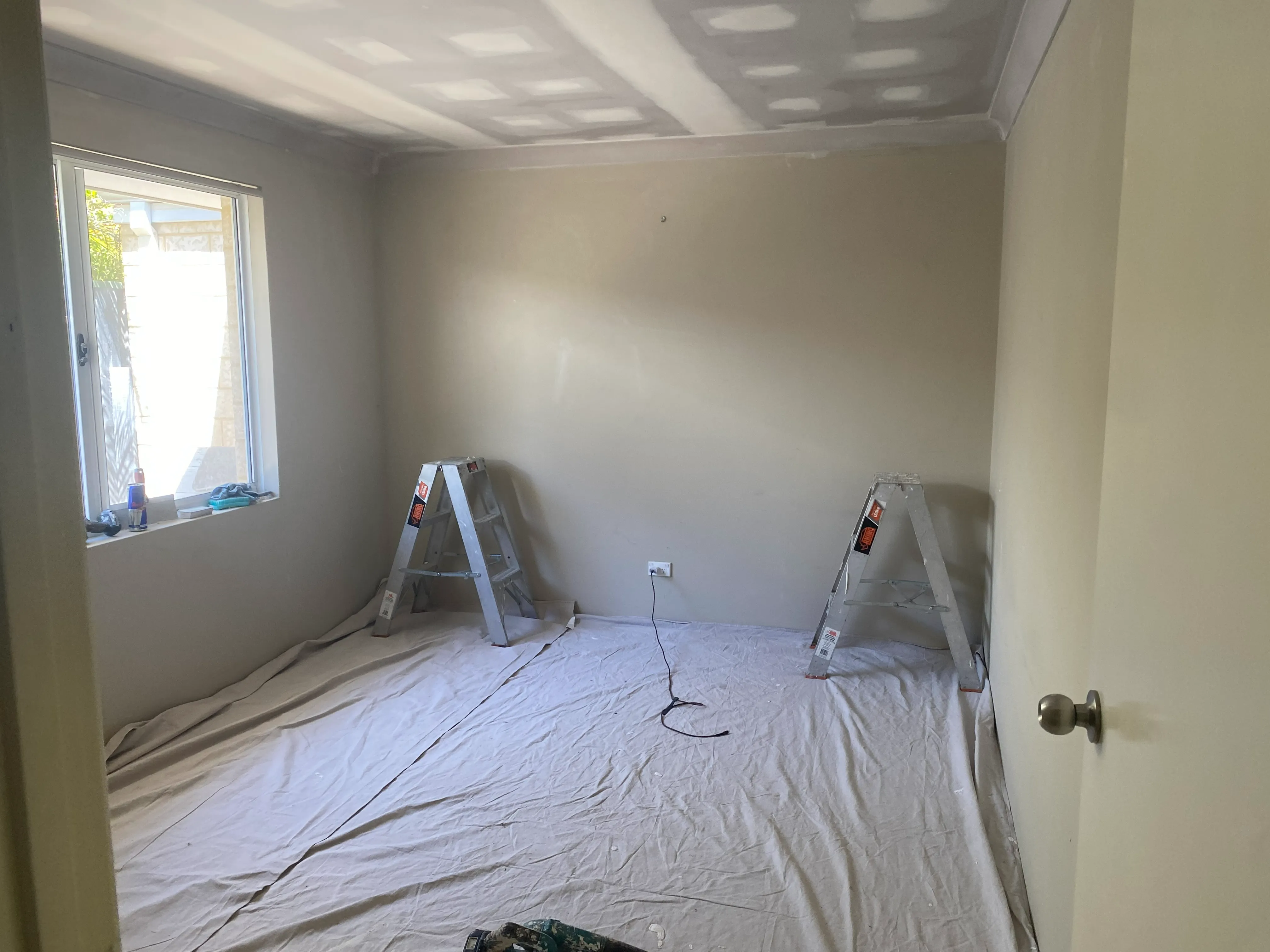 Sagging ceiling repair for homes and businesses